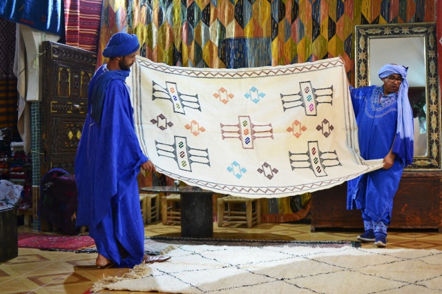 Ukázka koberců, Tinghir, Maroko